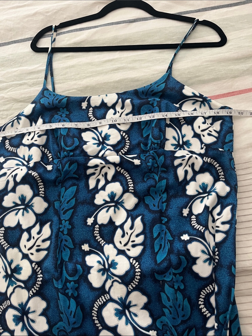 KY's Vintage Hawaiian Maxi Blue Hibiscus Floral Dress, Size 2 XLarge - Picture 5 of 8